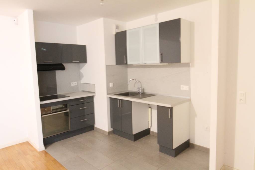 Suresnes 92e·55m²·apartment·No furniture[Paris Rental]